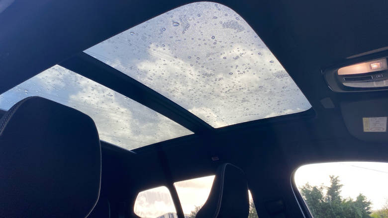 Volvo XC40 2.0 B4P Ultimate Dark 5dr Auto Petrol Estate